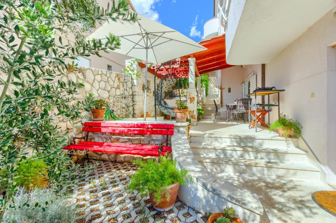 Apartments Meri Trogir Exterior foto